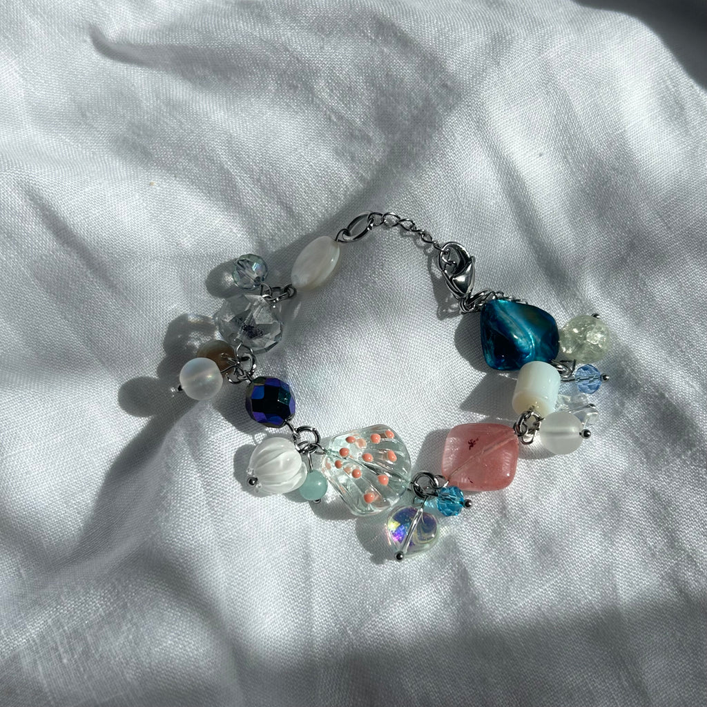 Cluster bracelet