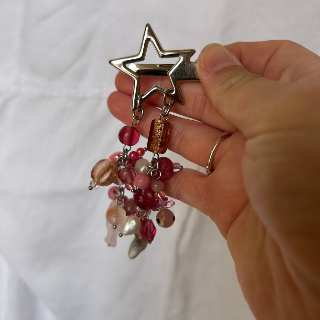 Pink cluster clutter fish star hairclip