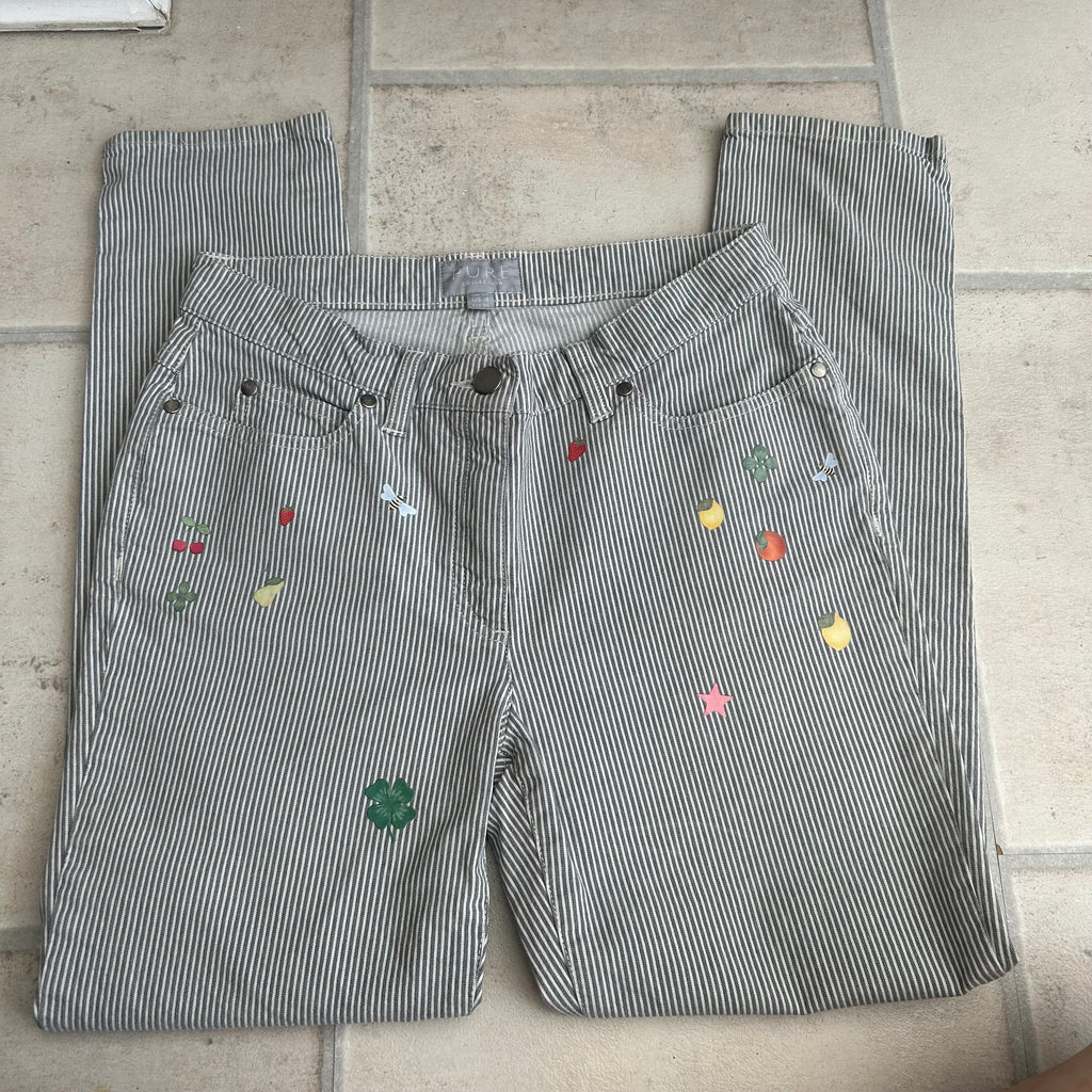 "Fruit fly" upcycled jeans