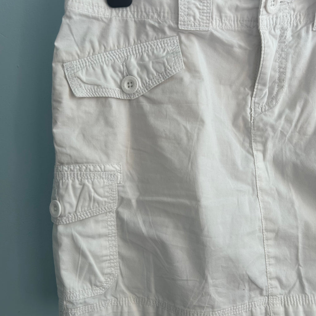 Vintage Gap white mini cargo style skirt