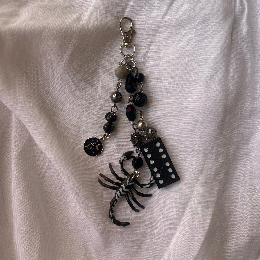 Scorpio domino clutter keyring