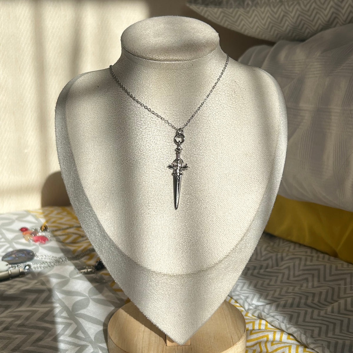 Sword pendant necklace