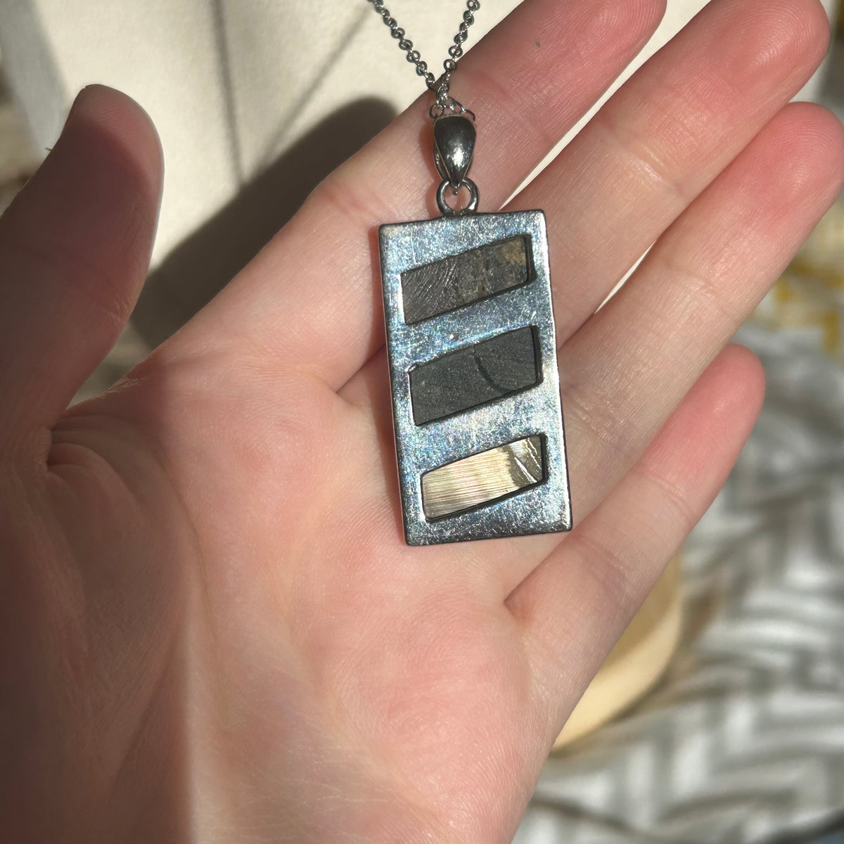 Mother of Pearl set grid necklace