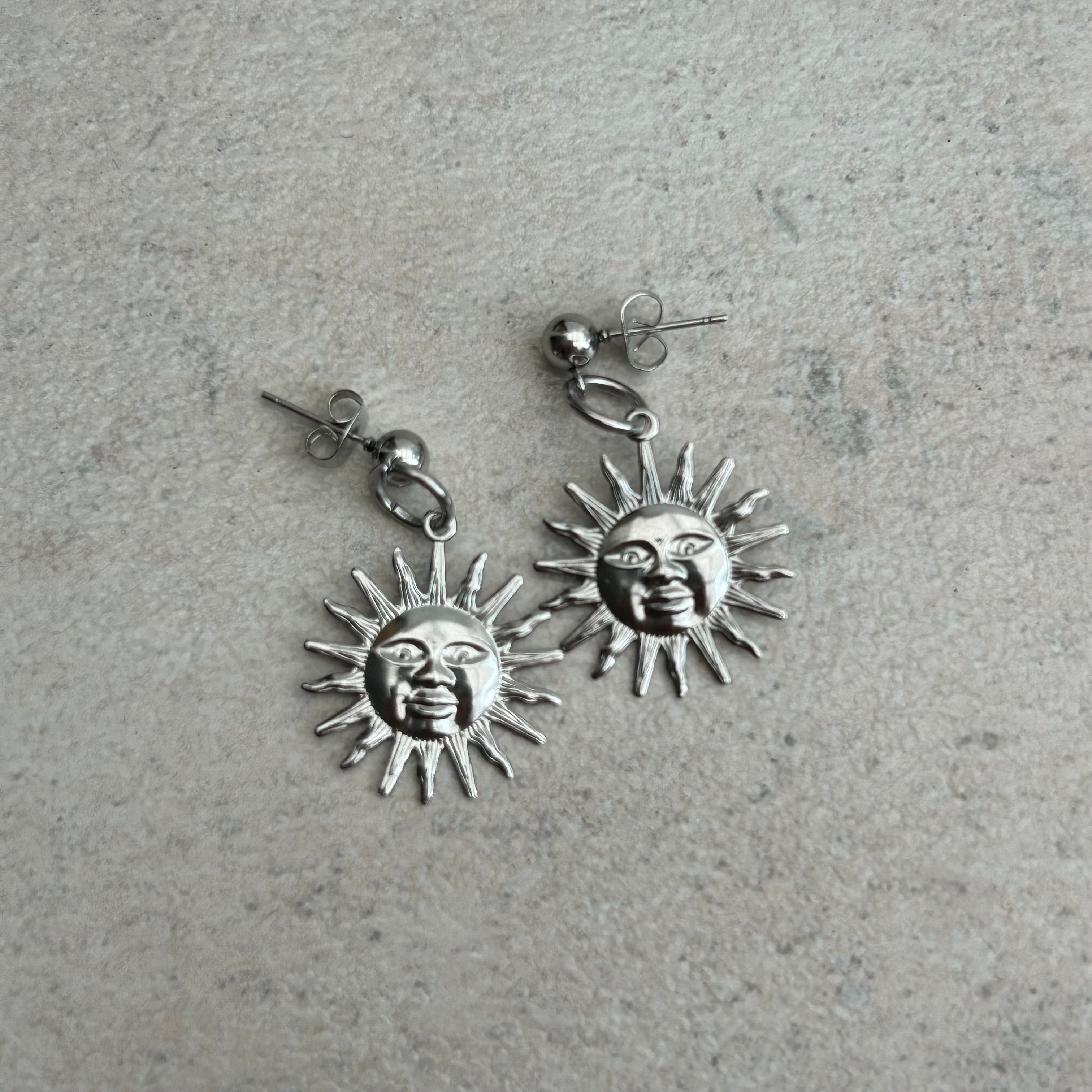 Stainless steel sun studs
