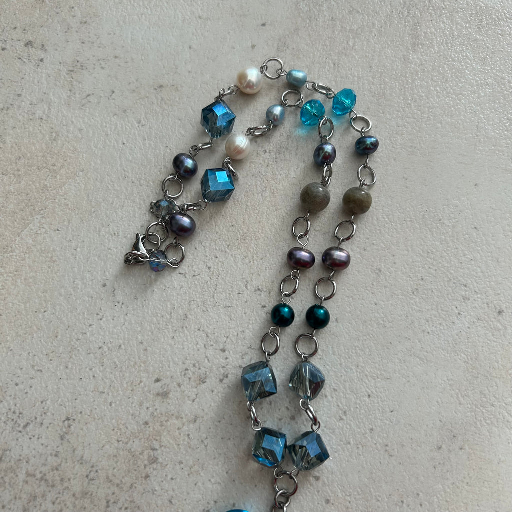 Turquoise blue glass heart beaded necklace