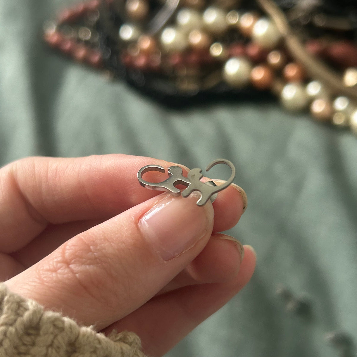 Stainless steel cat studs