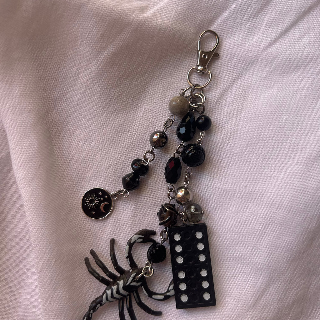 Scorpio domino clutter keyring