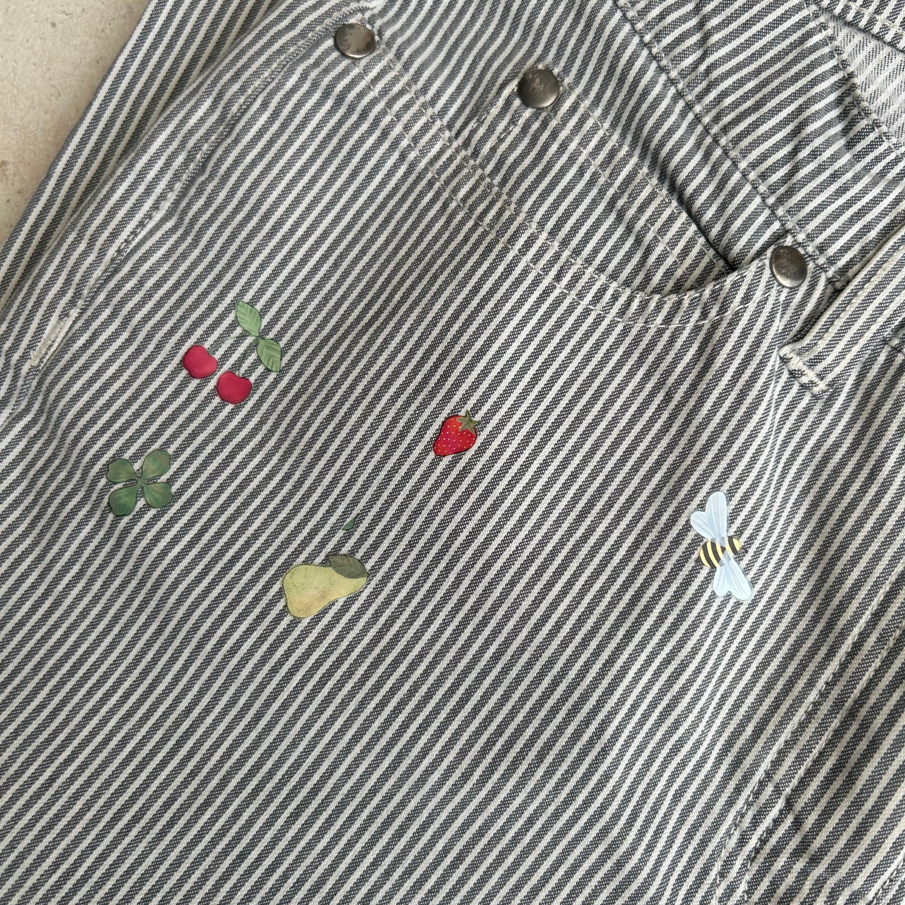 "Fruit fly" upcycled jeans