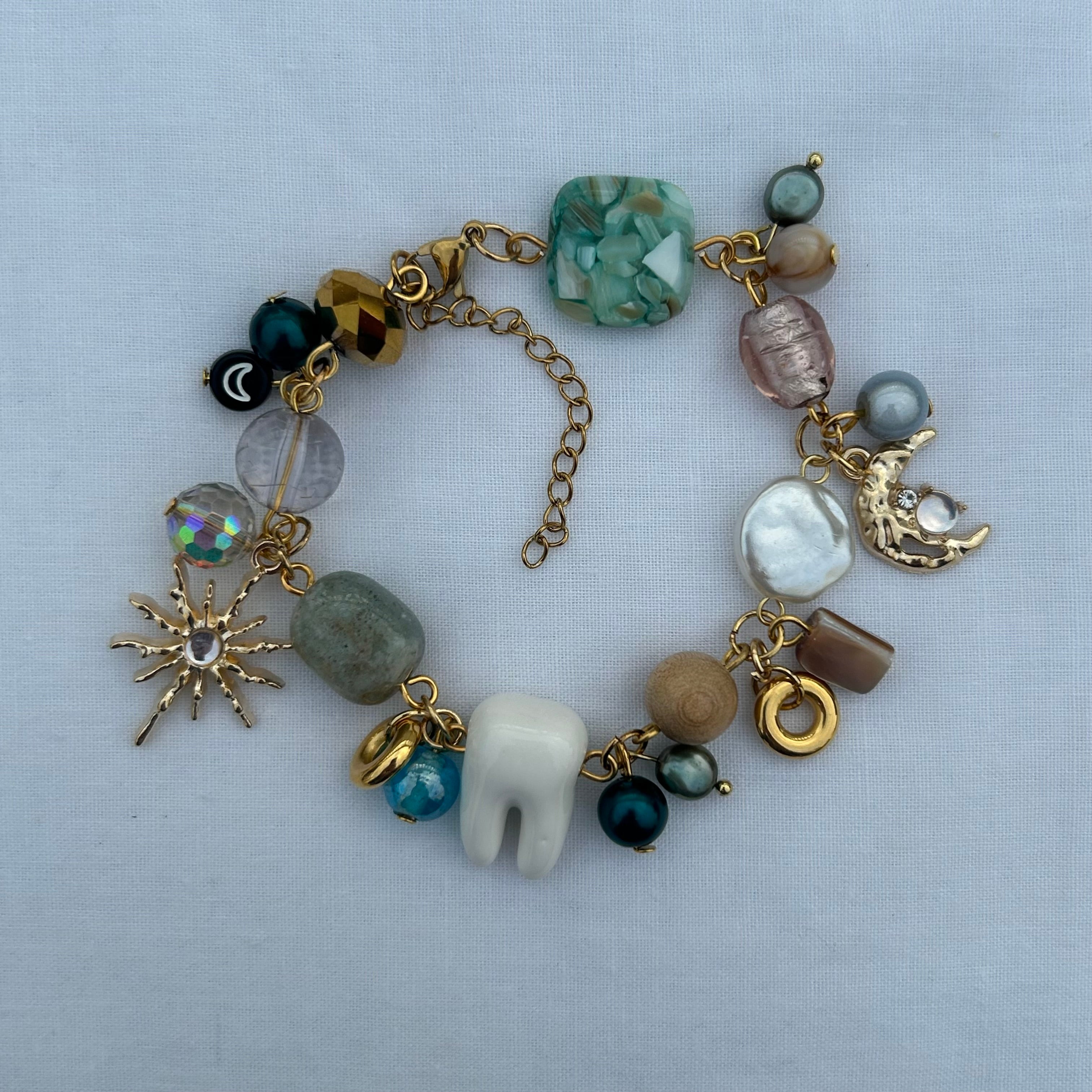 Gold tooth bracelet