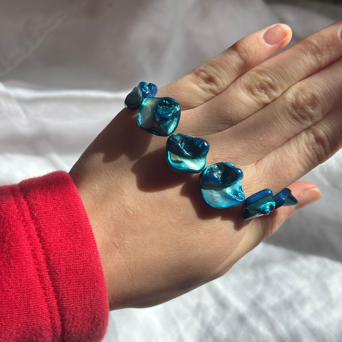 Mother of pearl dyed shell bracelet