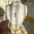 Cross pendant necklace