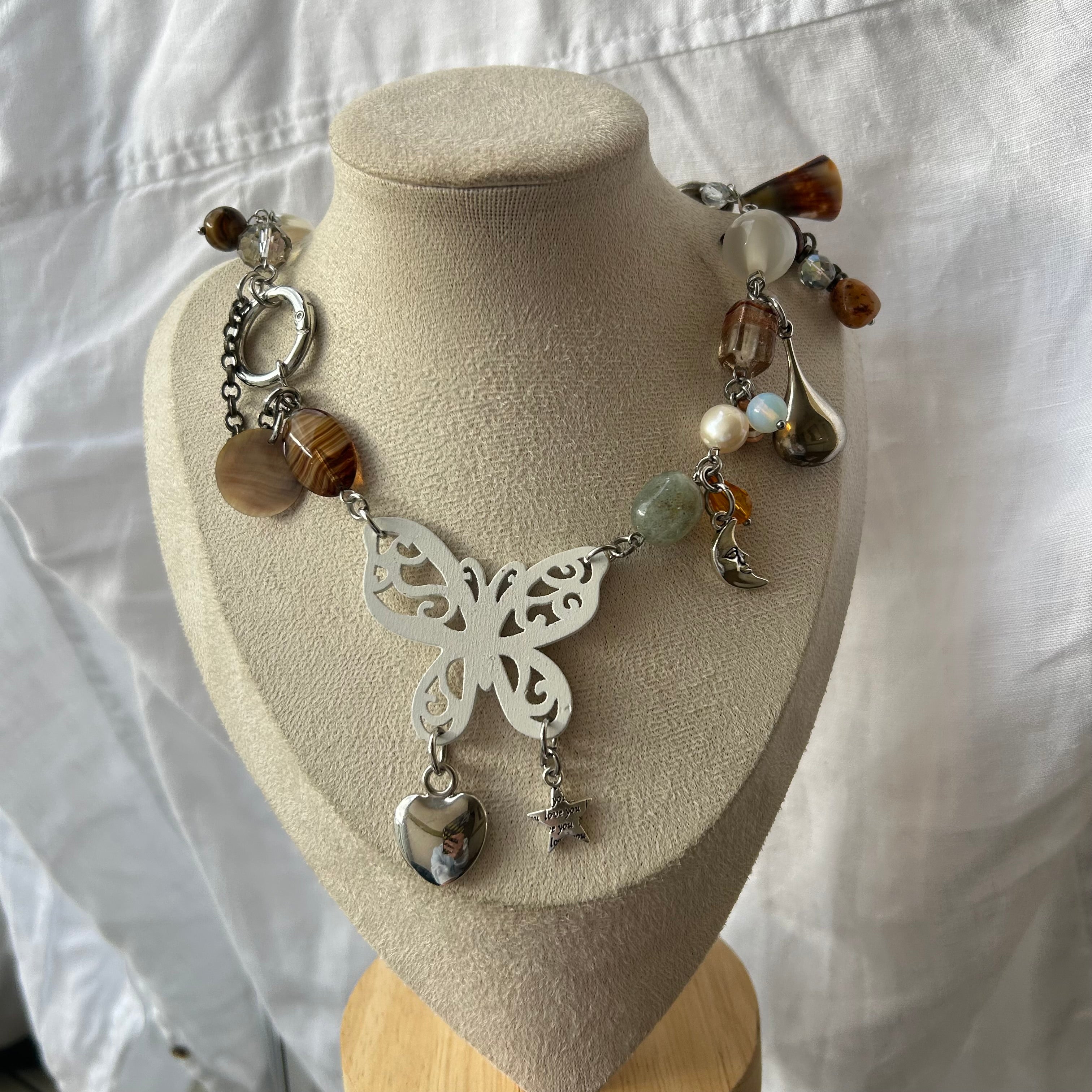 cluster butterfly chunky necklace