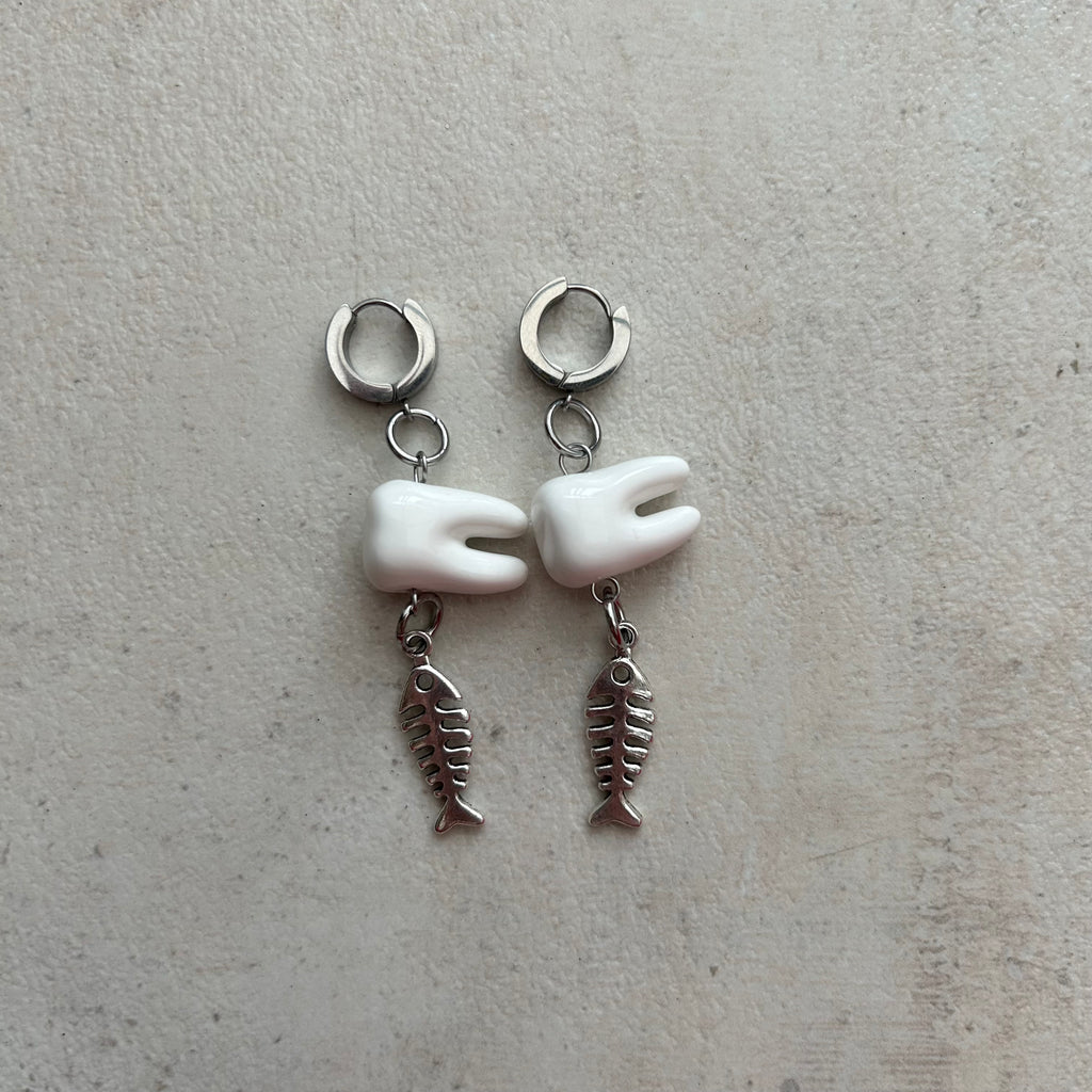 Ceramic tooth fish Huggies