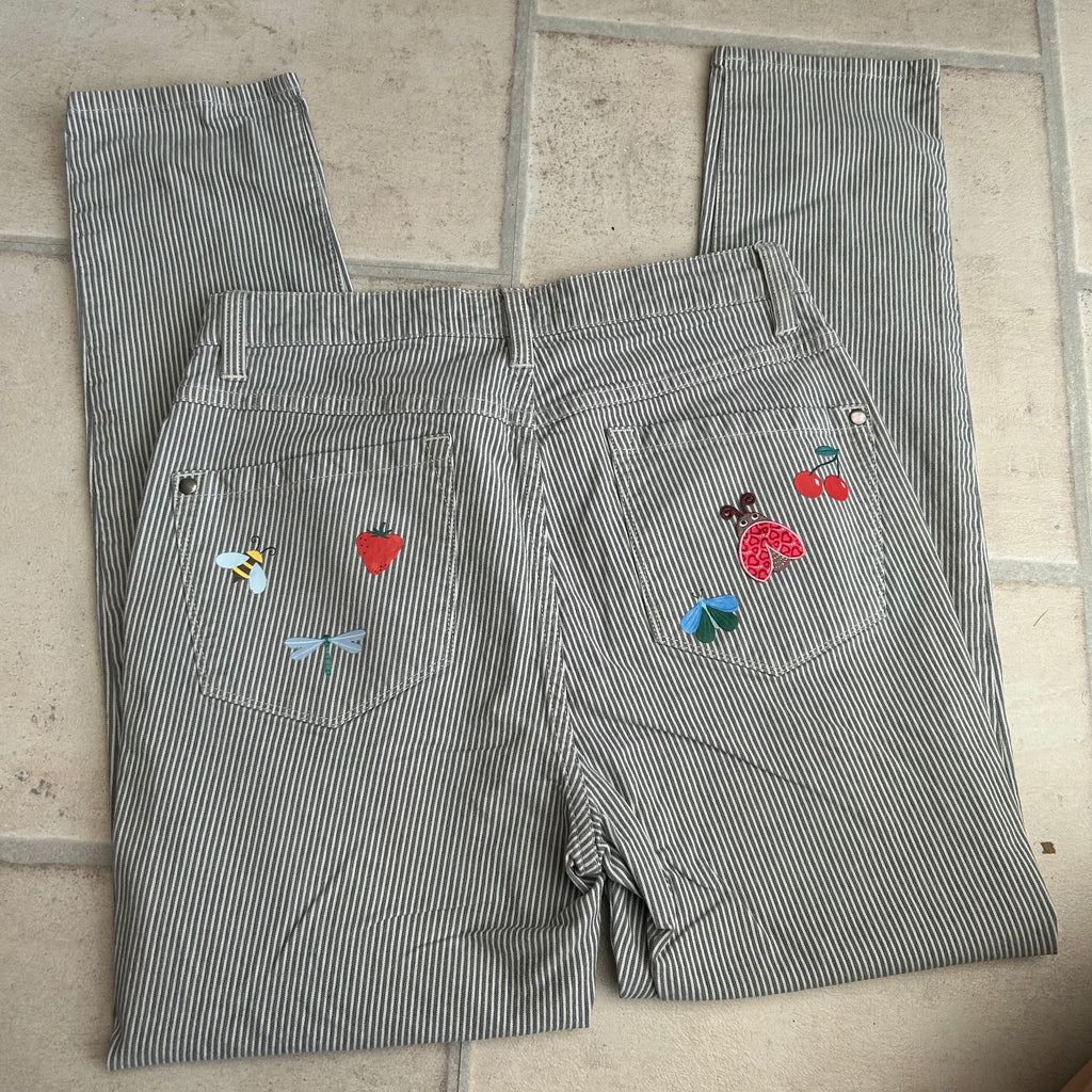 "Fruit fly" upcycled jeans