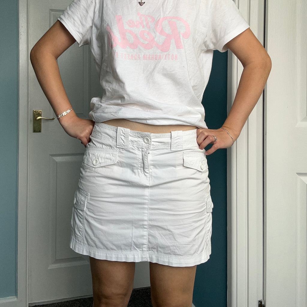 Vintage Gap white mini cargo style skirt