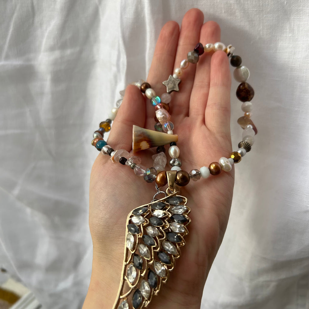 Angel wing freshwater pearl necklace