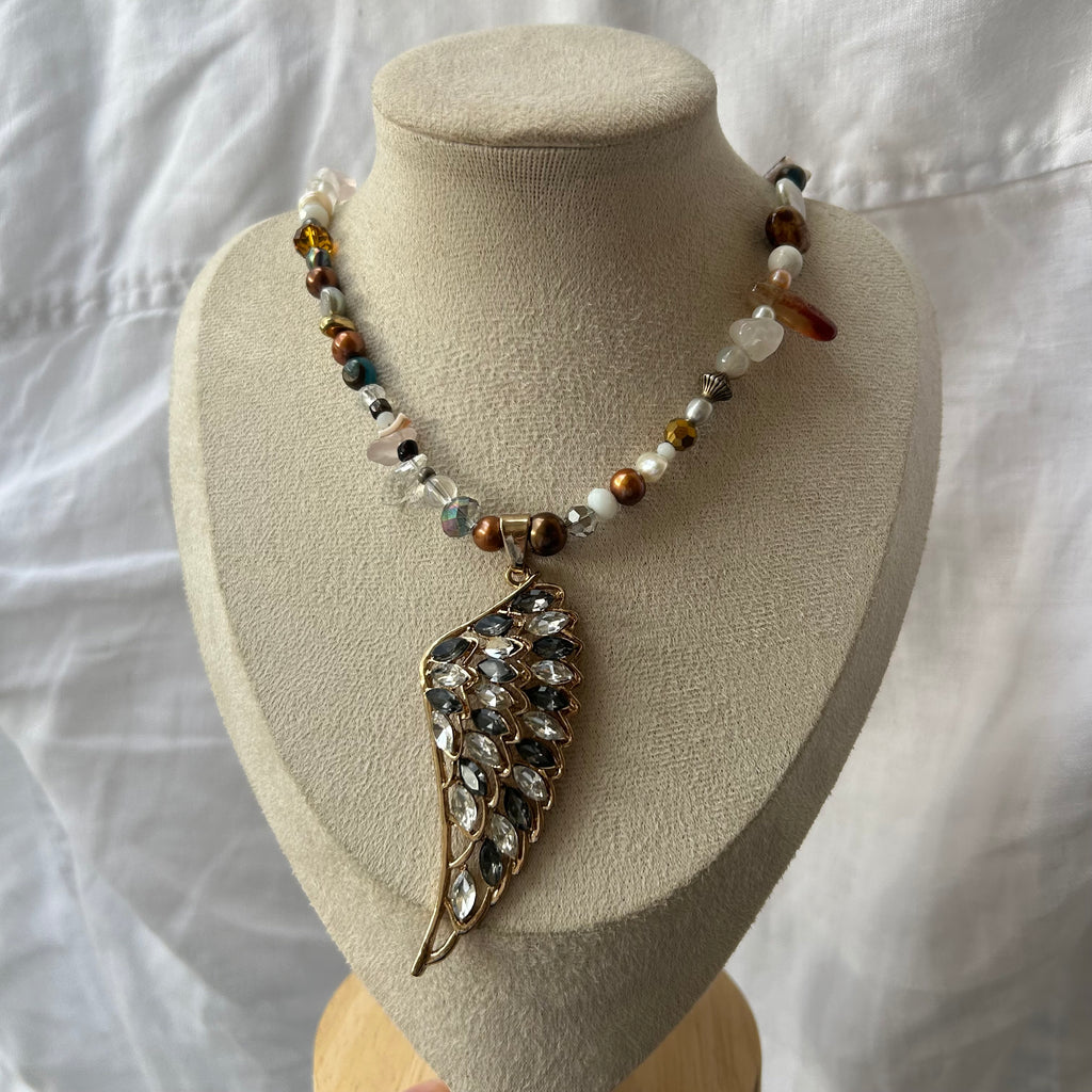 Angel wing freshwater pearl necklace