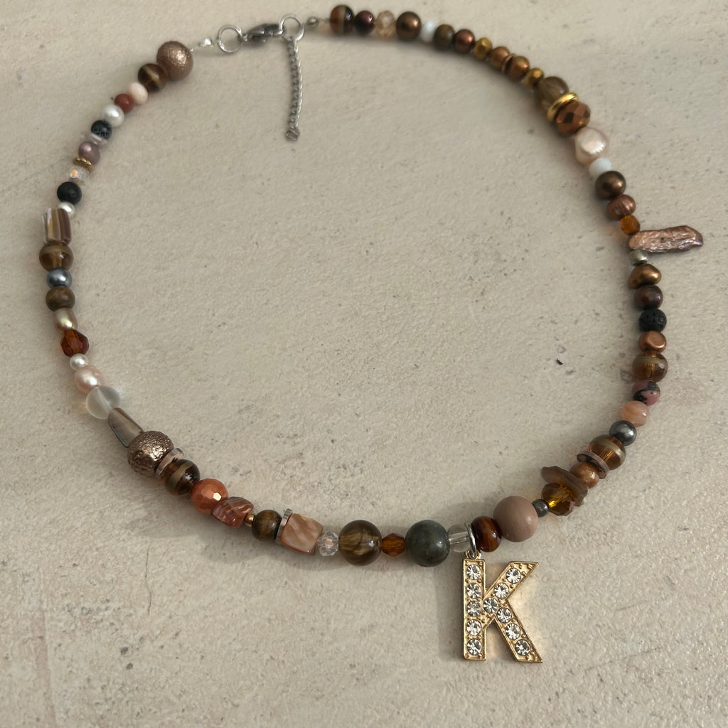 K K