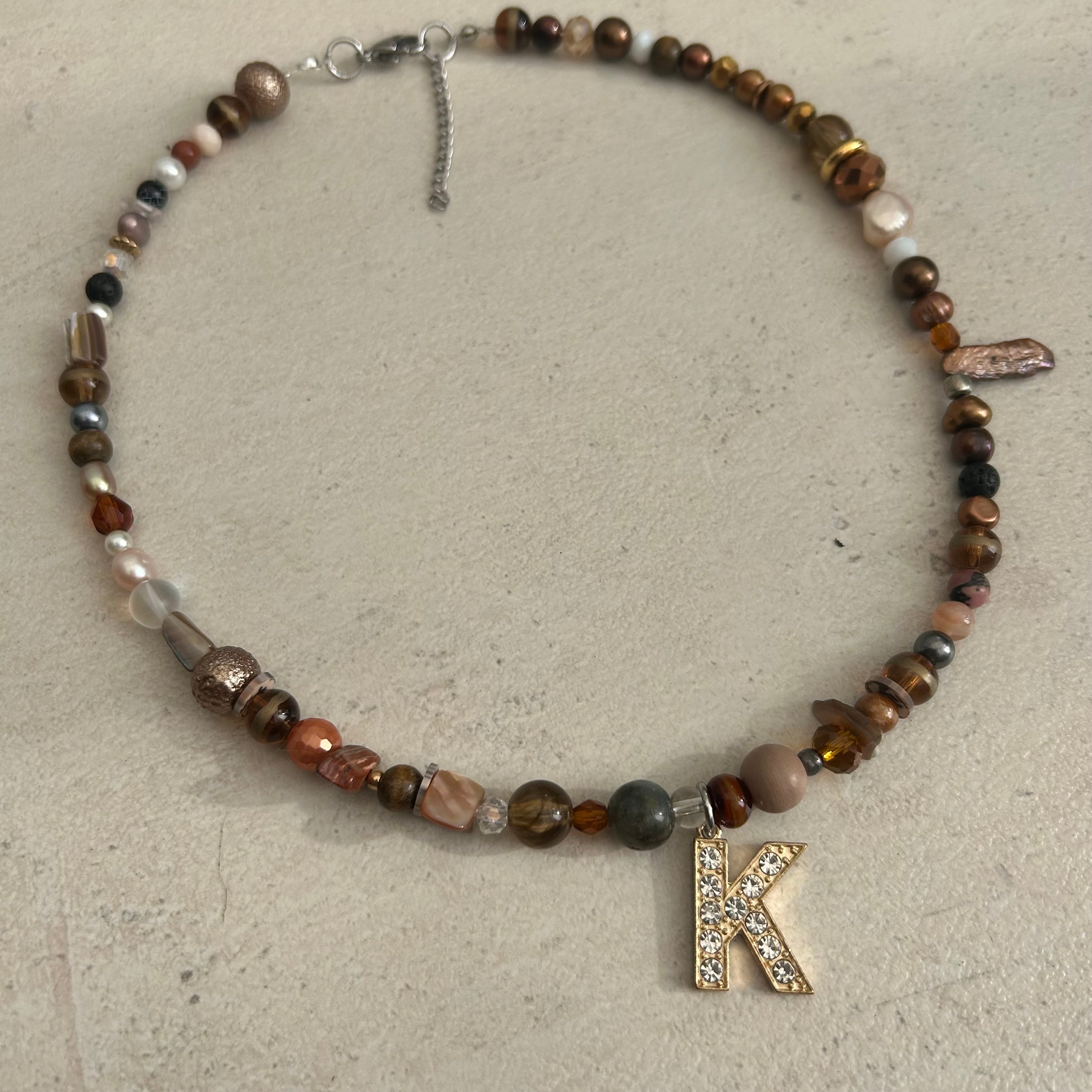 K K