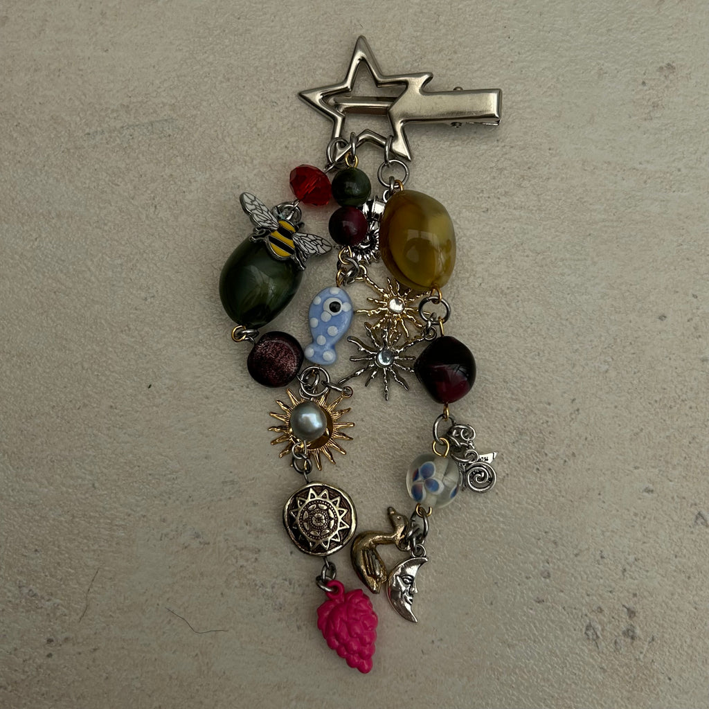 Cluster clutter fish berry clip
