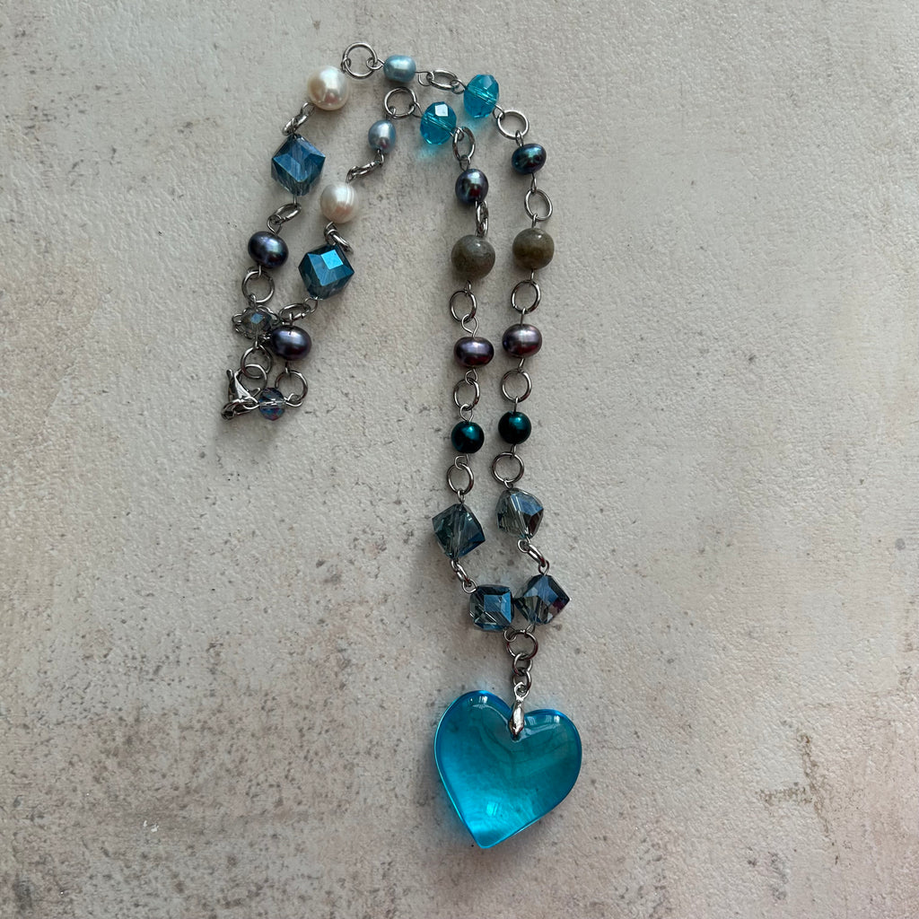 Turquoise blue glass heart beaded necklace