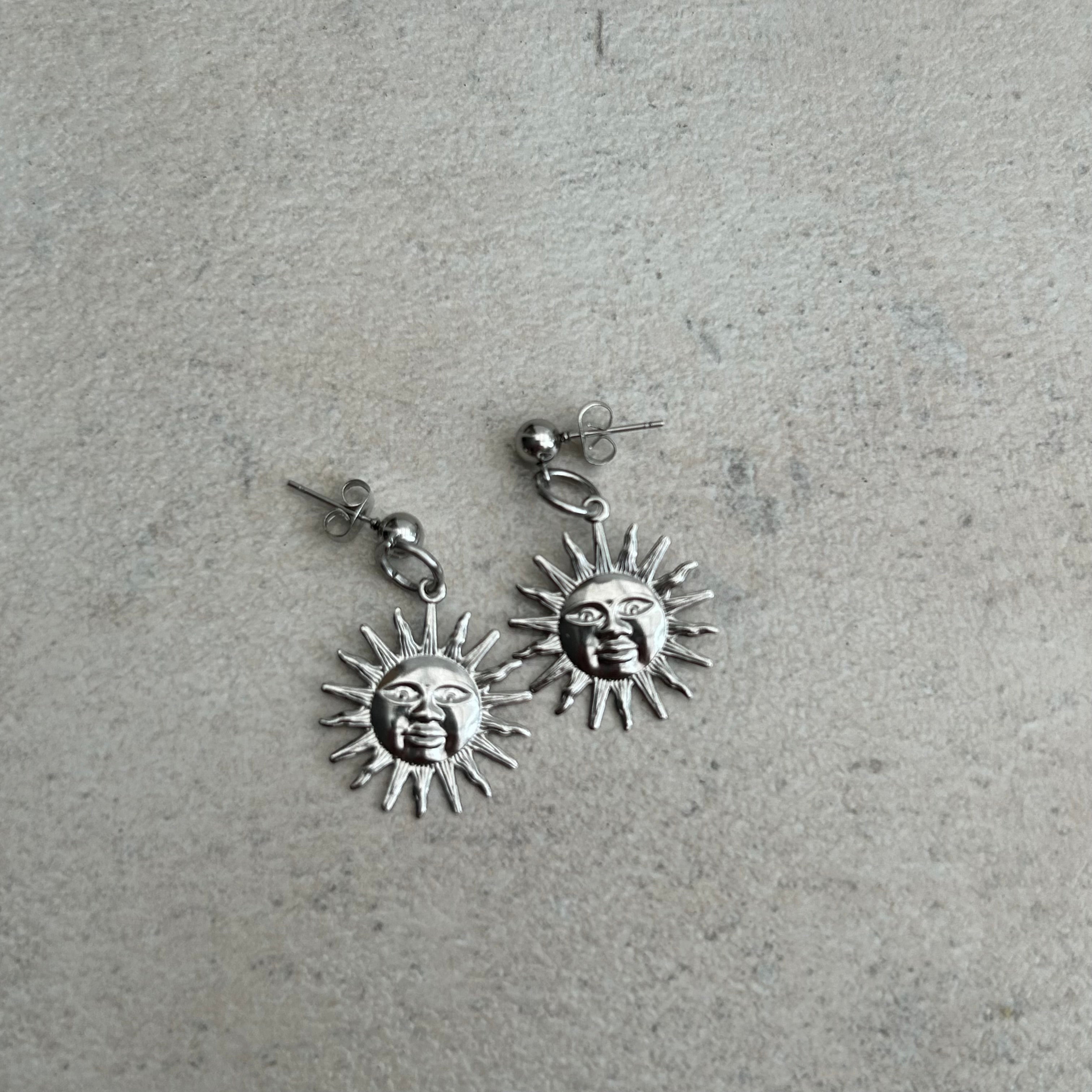 Stainless steel sun studs