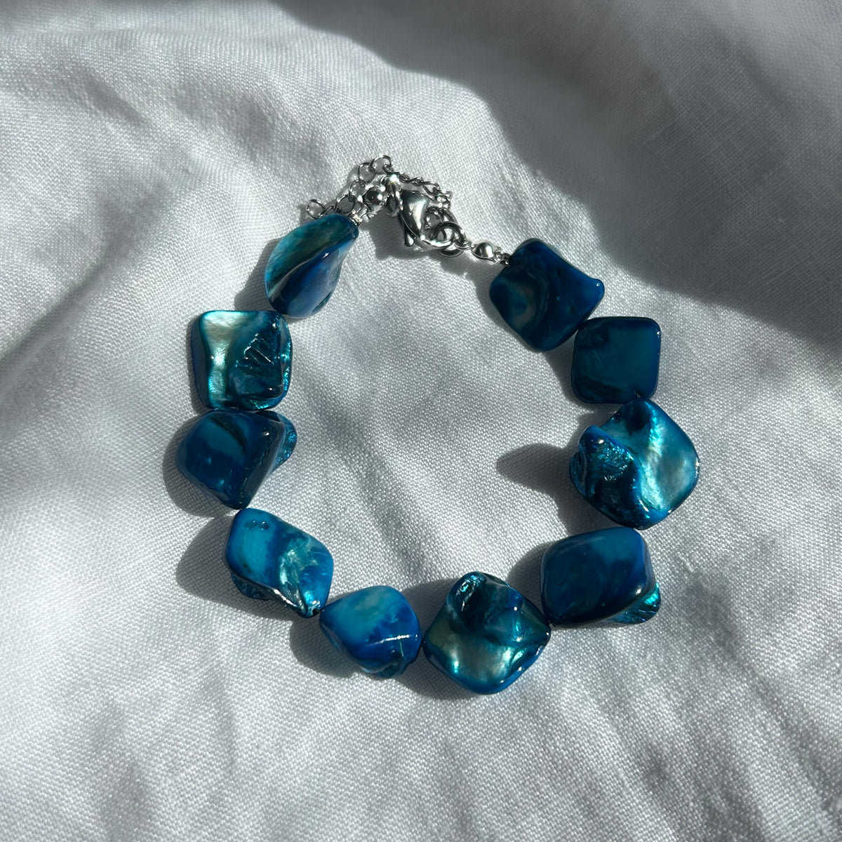 Mother of pearl dyed shell bracelet