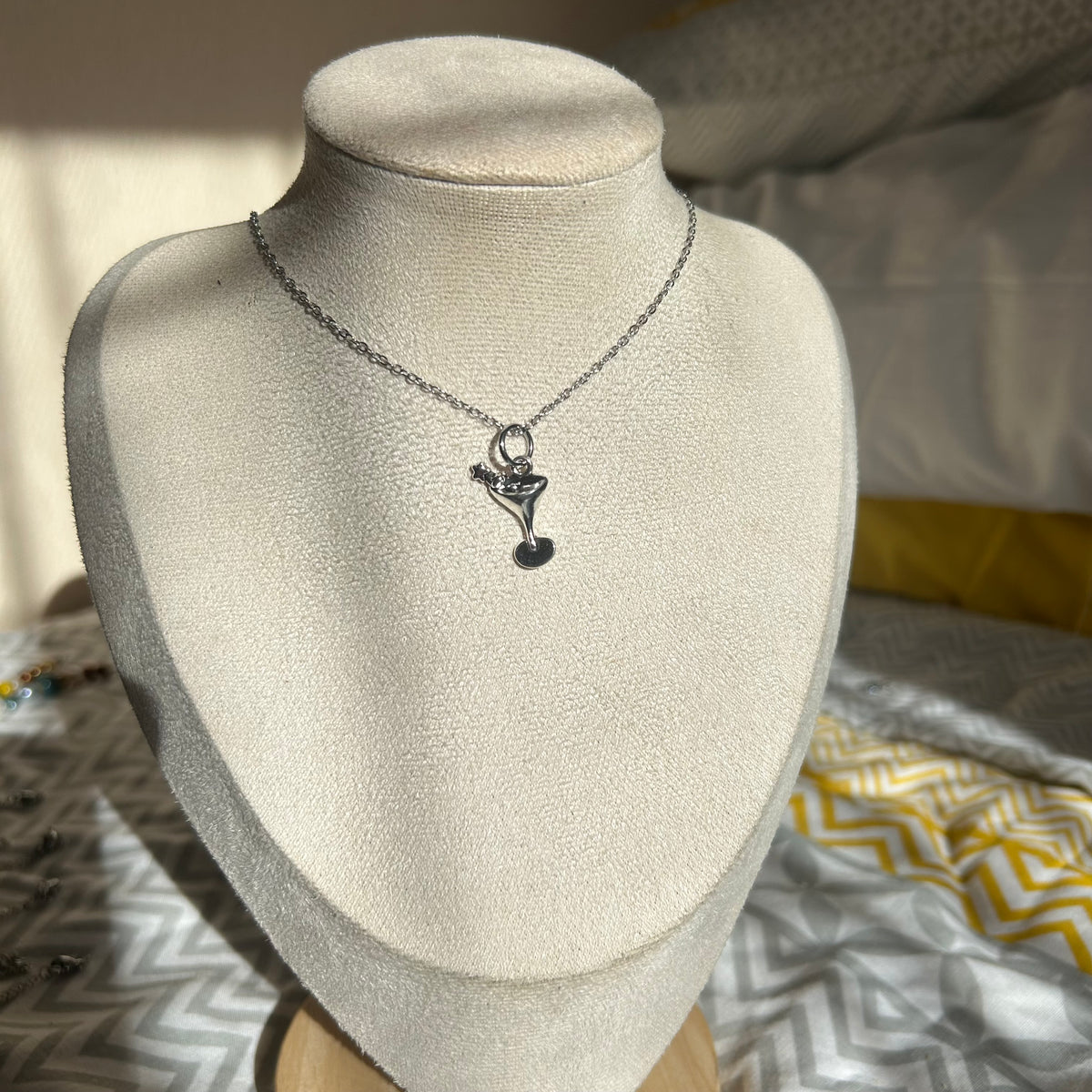 Cocktail glass pendant necklace