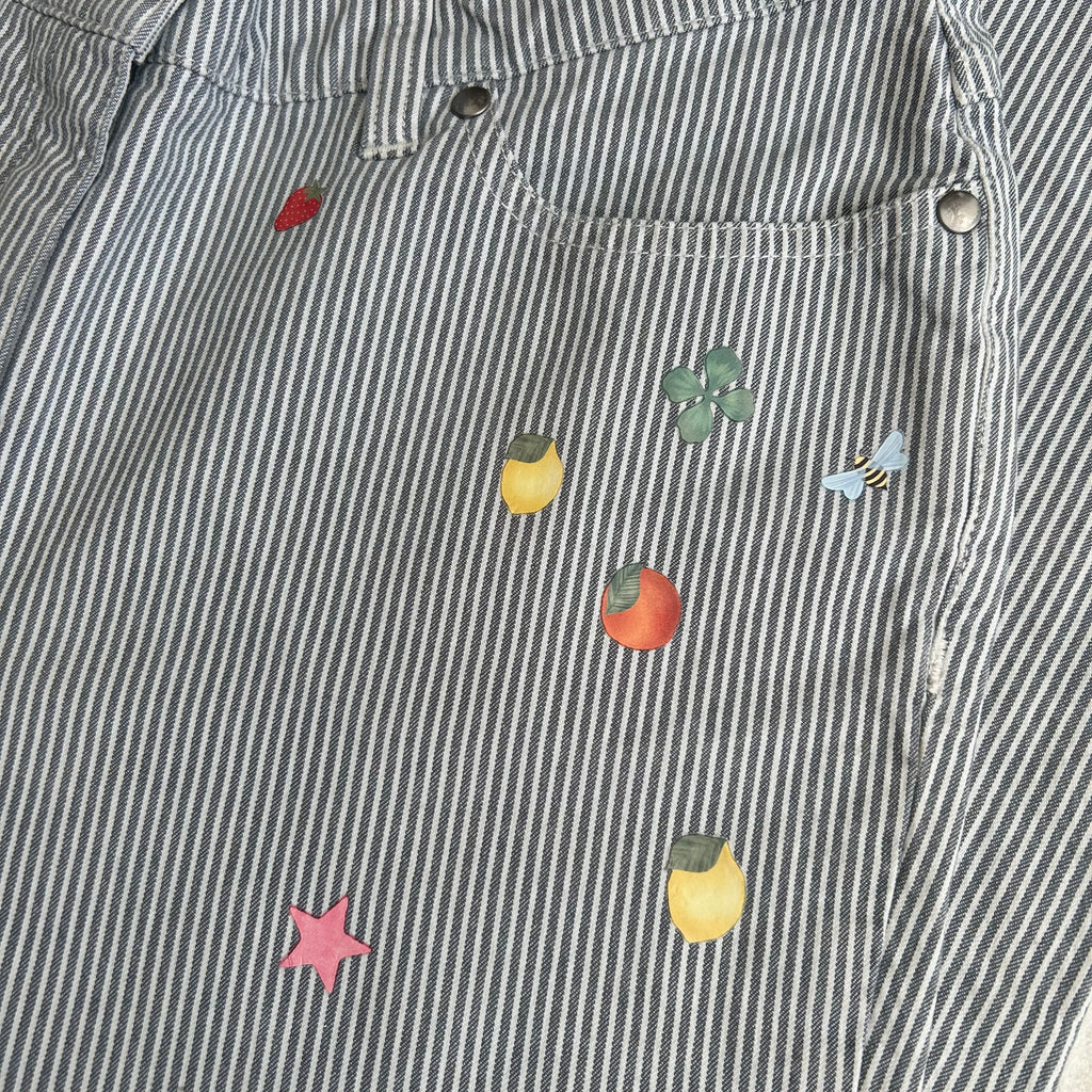 "Fruit fly" upcycled jeans