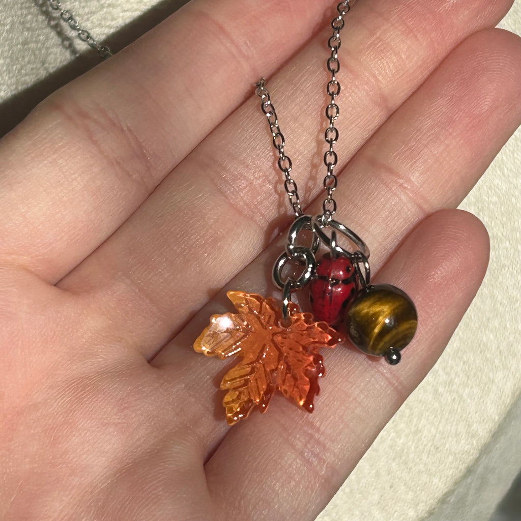 autumnal leaf necklace 1