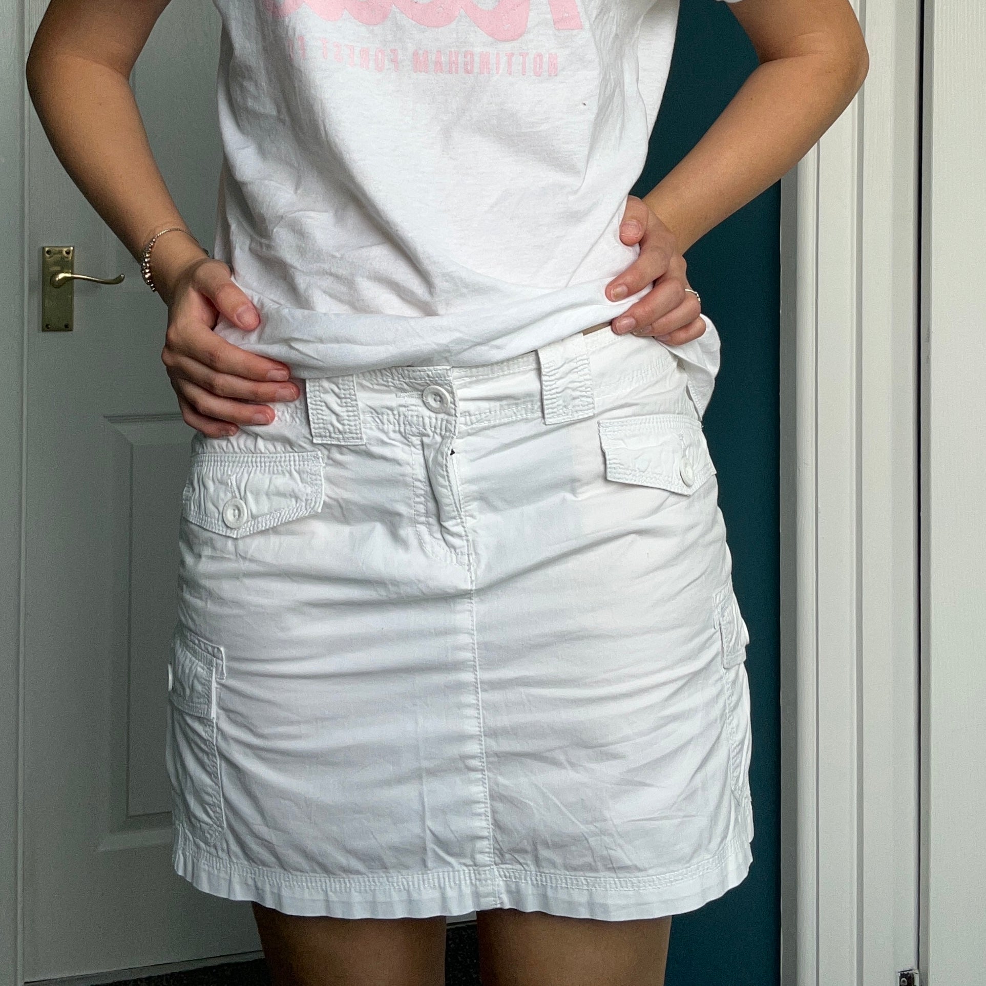 Vintage Gap white mini cargo style skirt